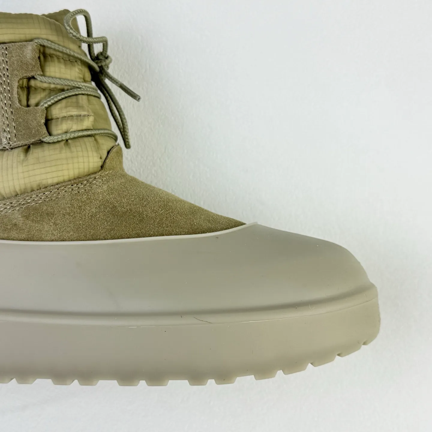 Pick up locally 💰760 Core recommendation Good price Size correction Men's and women's shoes UGG Mini Lace-Up Weather dual-purpose detachable winter neutral snow boots 1120849 Overseas shopping high-end retail version Combination midsole is lightweight and non-slip Real sheep fur integrated Size: 35 36 37 38 39 40 41 42 43 44 45 46